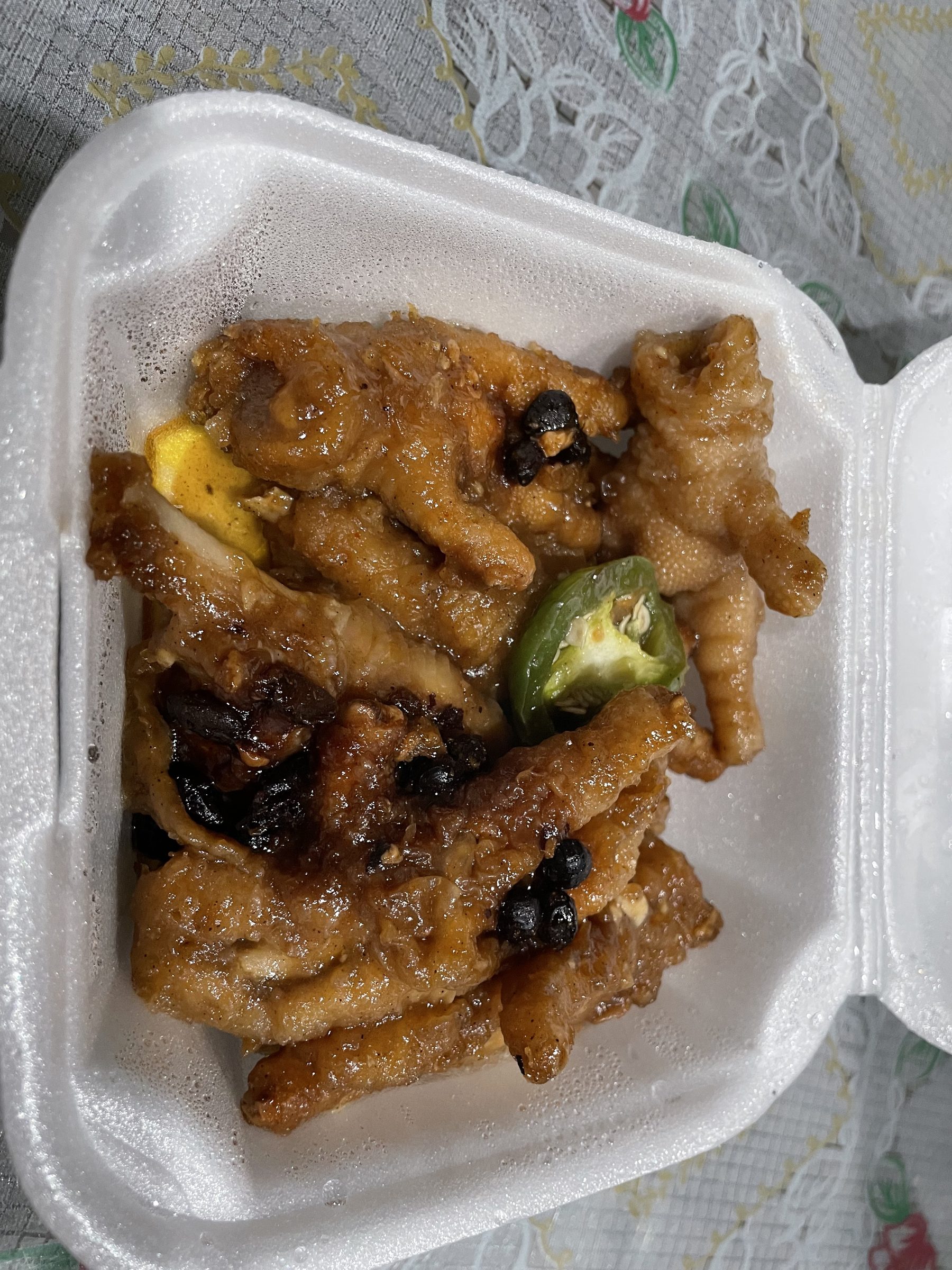 Braised chicken feet